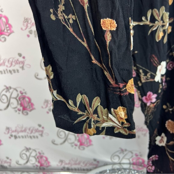 Le Chateau pants flowers purple tan green Black Floral Straight Leg Pants - Picture 4 of 11